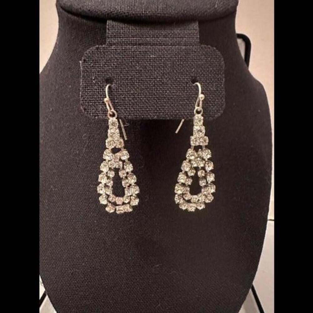 Elevate Your Elegance with These Stunning Earrings!